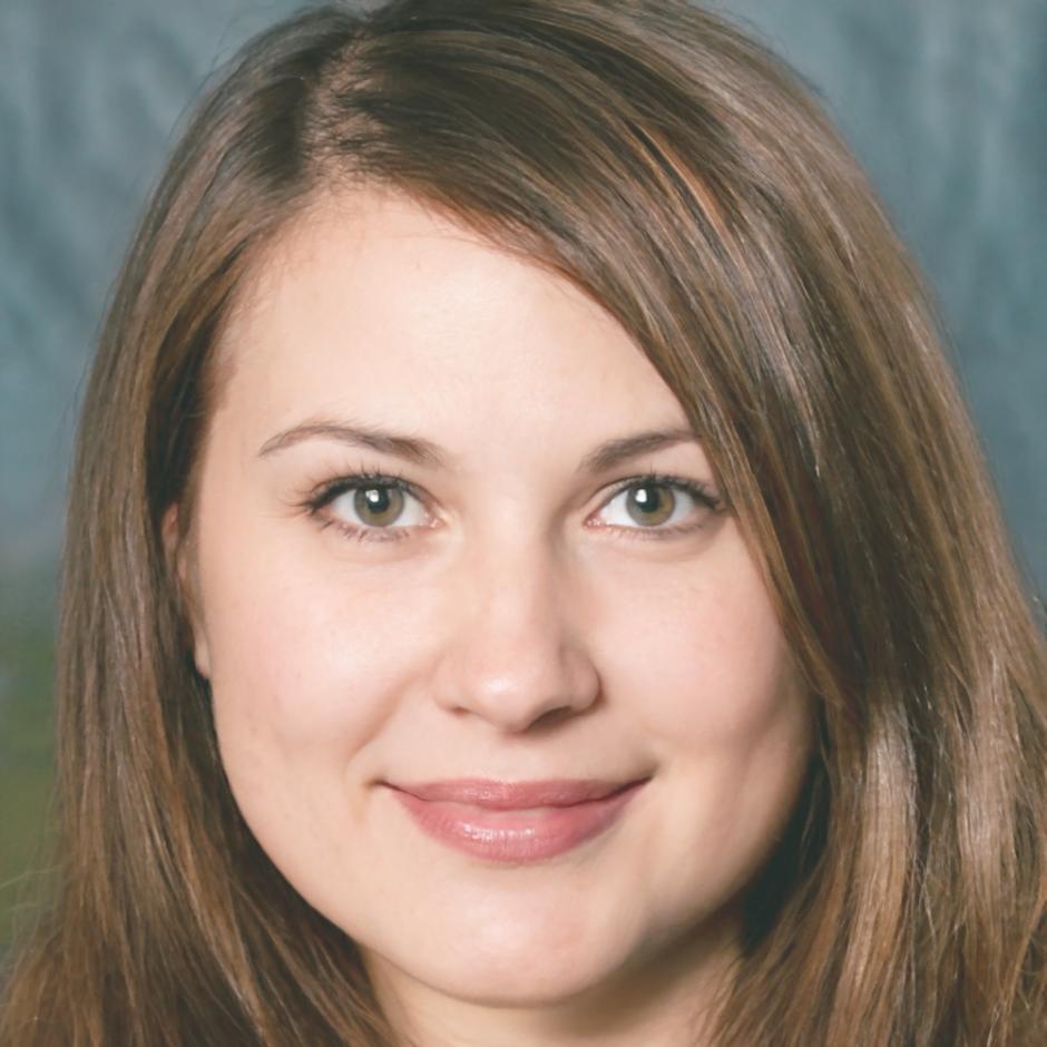 Portraitfoto von Ilonka Bergemann, Leitende Finanzanalystin